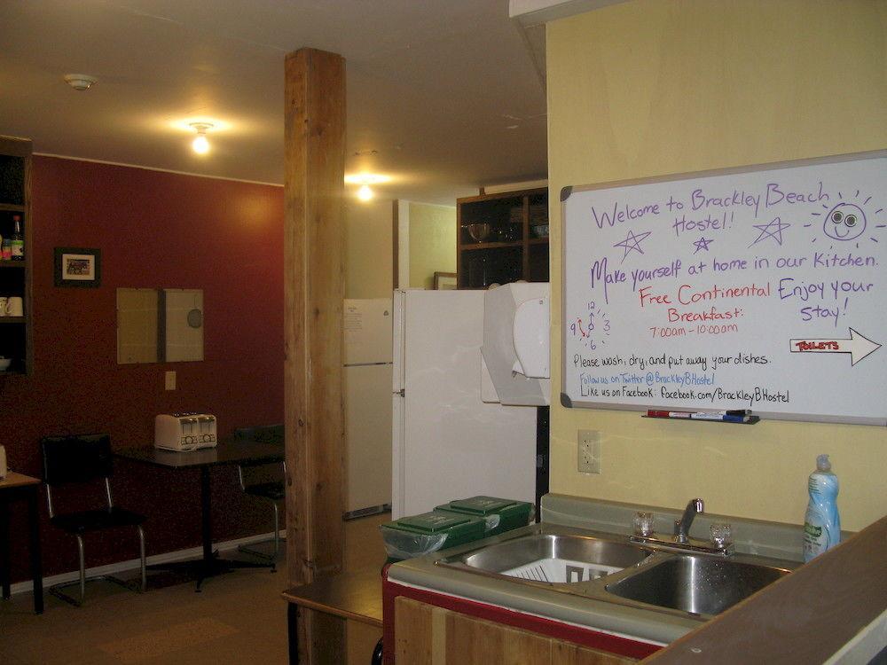 Brackley Beach Hostel Экстерьер фото